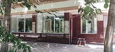 Сдаётся в аренду коммерческое помещение (730 кв.м) — Мирабадский район — 1