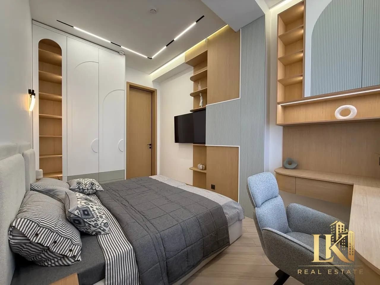 #9800 Продаётся: Яшнабадский район НОВОСТРОЙКА КОМПЛЕКС "INFINITY" Застрой. "Golden House" Ор-р: 145 — 5