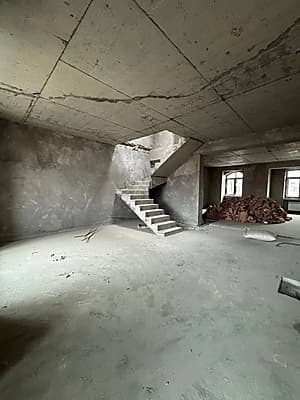 JK Parisien, 6/7/8, Yakkasaroy — 4