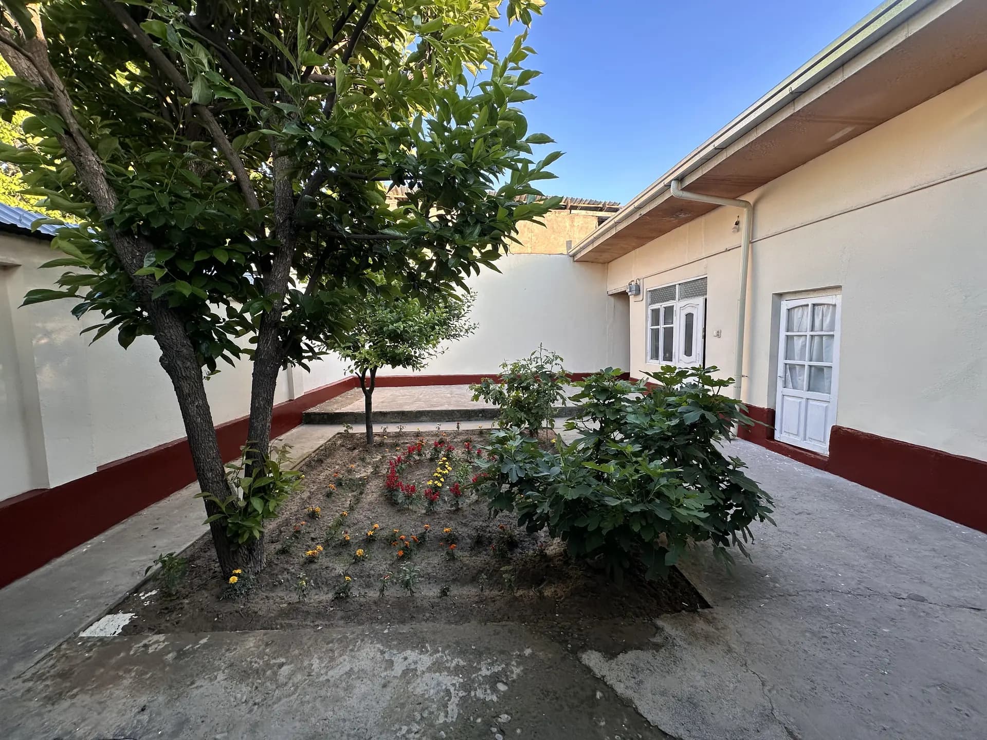 Qo’shtutda hovli sotiladi — 10