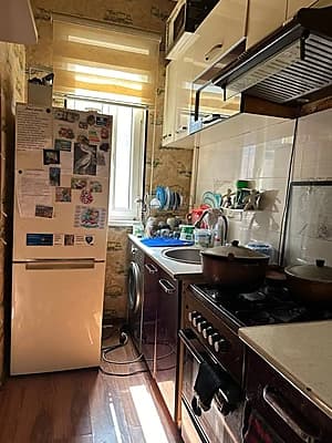 Продается участок из 3х комнат с двориком  престижном районе по цене квартиры заходи живи — 6
