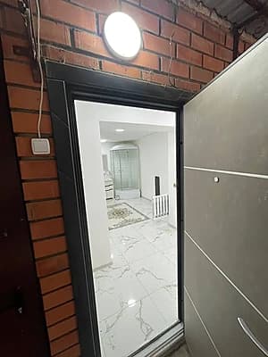 Arenda ofis Uchtepa 22-kvartal2 ta hona obshiy 30 M2400 y.e. — 5