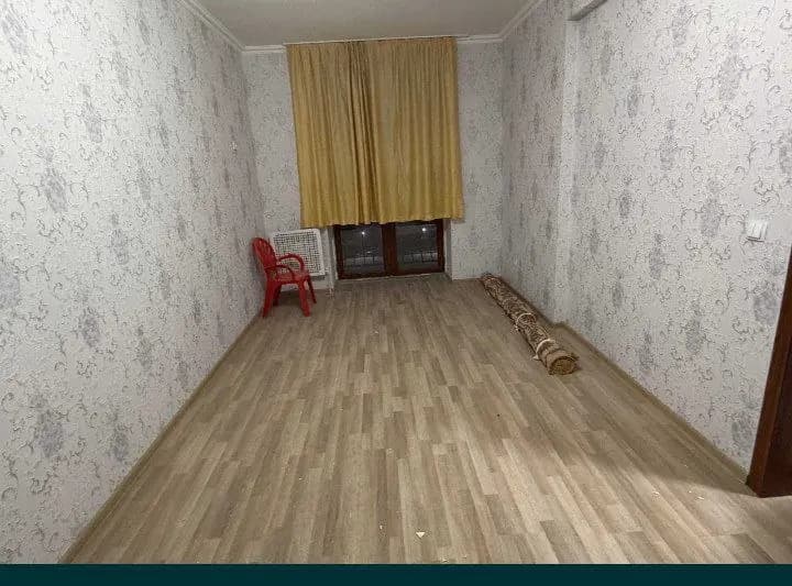 SERGELI STRAYTIL — 1