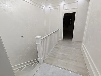 Uy sotiladi ibin sino duplex 
5 xona 3 tanuzil
150 м² (75+75)
998025588 — 5
