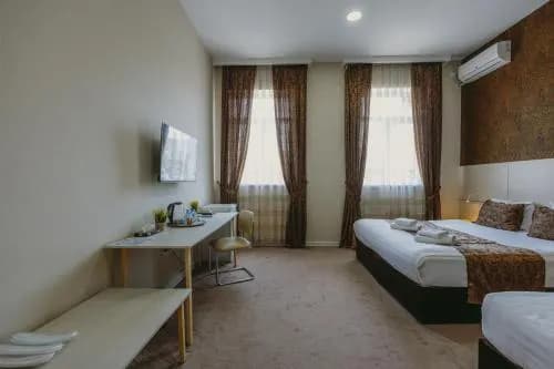 CITY HOTEL — 1