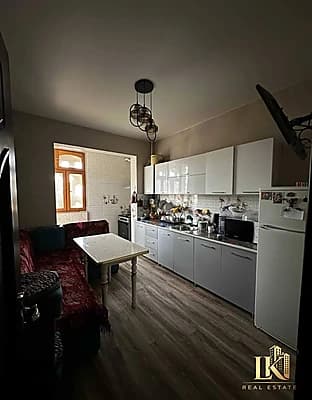 #9800 Продаётся: Яккасарайский район Ул. Мирабад (Кунаева) Ориентир: Яккасарайский ЗАГС/гостиница "Р — 4