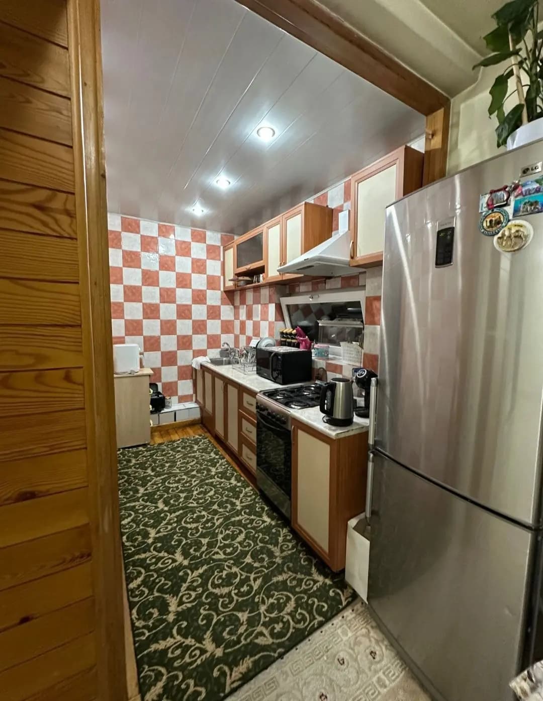 Метро Новза Хамза 4/4/5 кирпич балкон 2*6 Чиланзар Е квартал — 2
