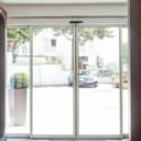 Сенсорные автоматические раздвижные двери DORMA ES 75