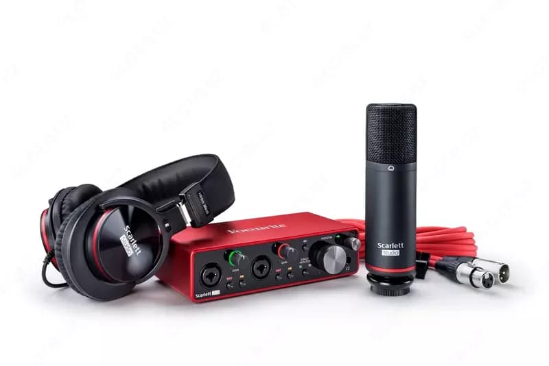 Микрофон Focusrite Scarlett 2i2 Studio 3rd Gen — 1