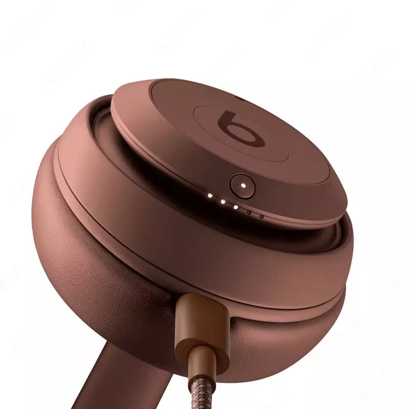 Наушники Beats Studio Pro Kim Special Edition. — 4