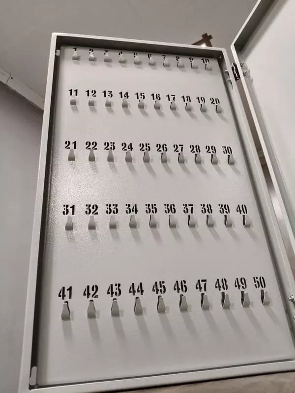 Навесная ключница (металлическая) ”KEY-50”, 600х360х60 мм, 50 ключей (Серая) — 2