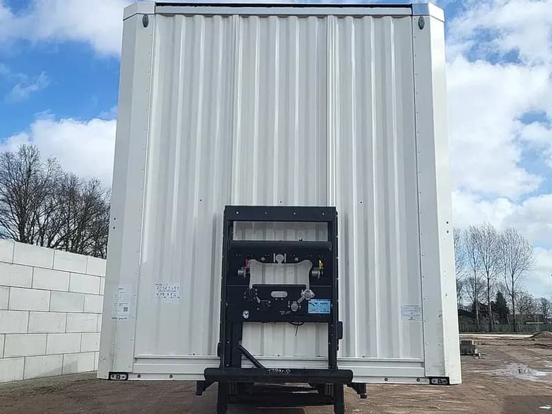 Закрытый полуприцеп Kässbohrer XS (92 m³) — 3