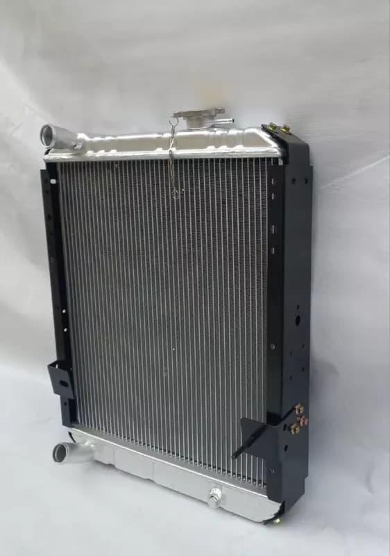 Радиатор водяной 8973710100АА Автобусы ИСУЗУ — 2