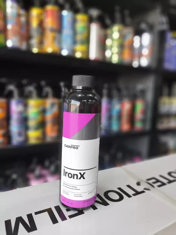 CarPro IronX очиститель для удаления мощных металлических вкраплений — 1
