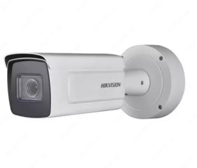 IP-камера Hikvision DS-2CD7A26G0/P-IZHS c детектором лиц — 1