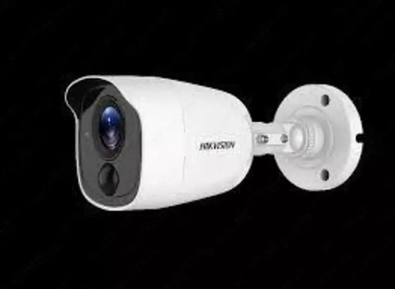 Видеокамера Hikvision DS-2CE11H0T-PIRLPО — 1