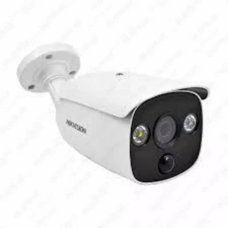 Цилиндрическая видеокамера Hikvision DS-2CE12D0T-PIRLO — 2