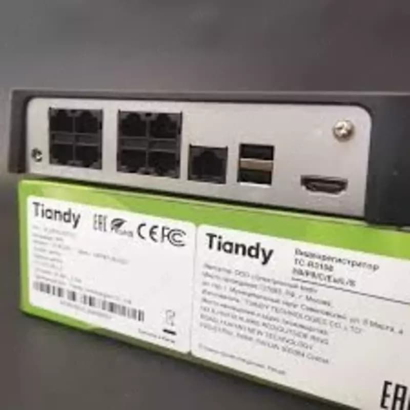Видеорегистратор сетевой 8-канальный TC-R3108/P8 6Мп на 1 HDD, c PoE коммутатором, серия AK — 6