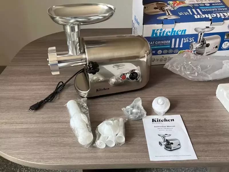 Электрическая мясорубка ”KITCHEN” ML-0888, 3000W (Золотистый) — 1