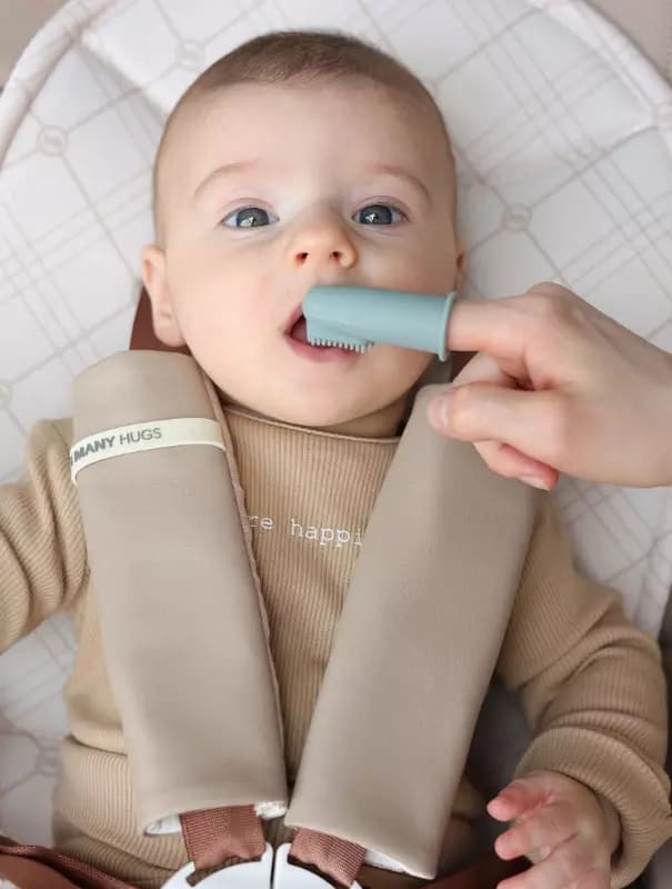 Щетка зубная на палец Happy baby (Великобитания) — 2