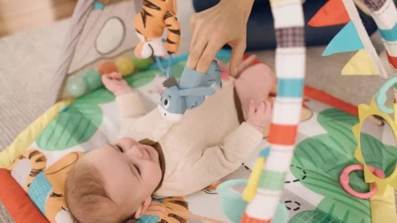 Развивающий коврик 🐯🔆 от BRIGHT STARS "WINNIE THE POOH AND FRIENDS" с рождения — 6