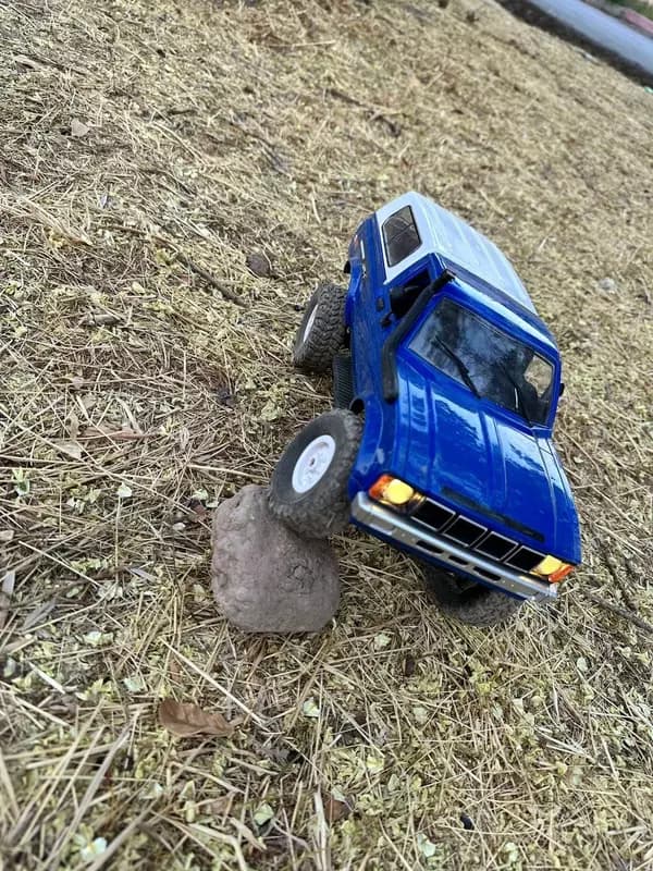 Радиоуправлеямый автомобиль — 1