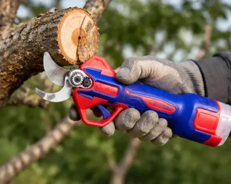 Аккумуляторный секатор с бесщеточным двигателем — 2