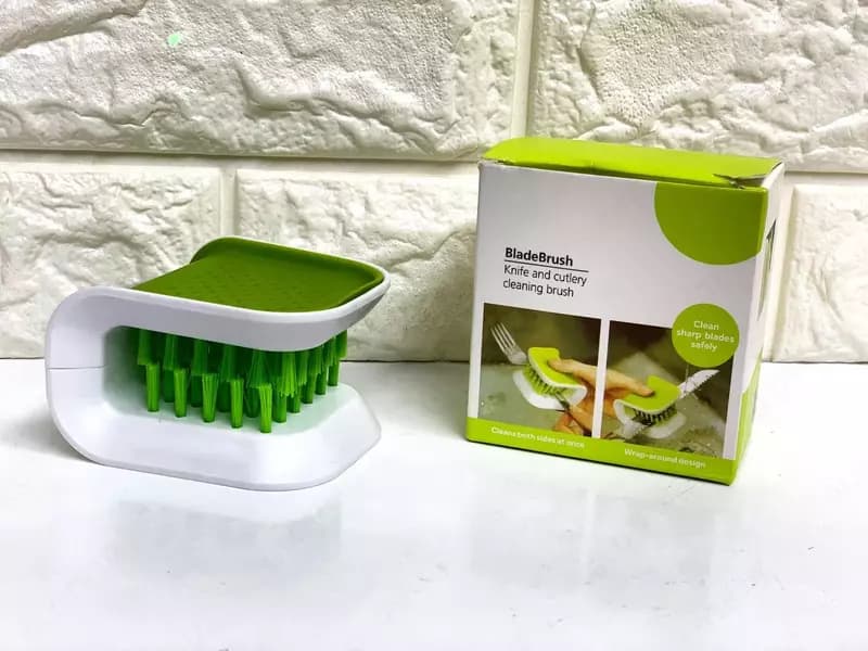 Щетка Blade Brush - кухонное приспособление для мытья ножей и столовых приборов — 1