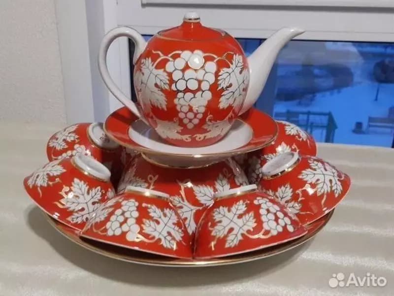 Сервиз Виноград Фарфорвый Советских времен. — 2