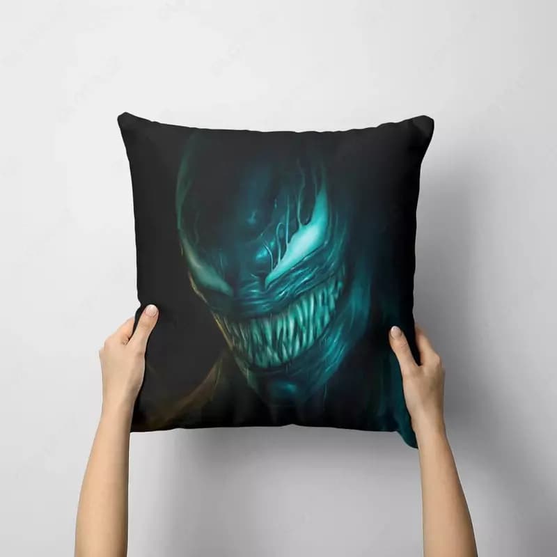 Подушки с принтом Venom для дома — 2