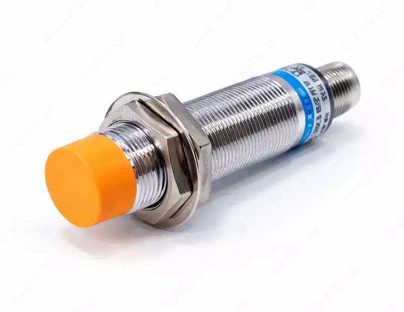 Индуктивный датчик LJ18A3-8-Z/BY PNP NO 6-36VDC — 4