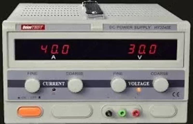 UnionTEST HY3040E — источник питания — 3