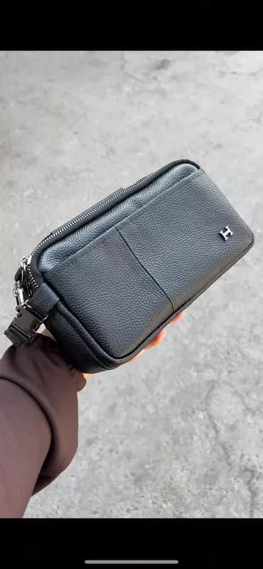 Мужская кожаная барсетка Hermes в чёрном цвете — 1