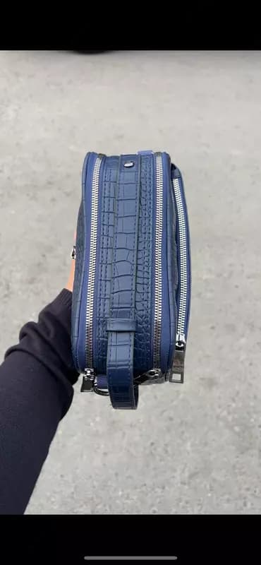 Мужская сумка Барсетка Hermès стиль (тёмно-синяя, крокодиловая экокожа) — 3