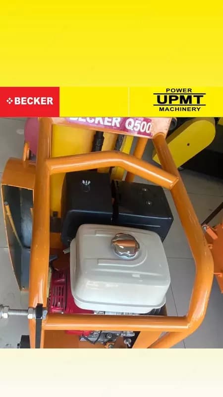Асфальторез Becker — 2