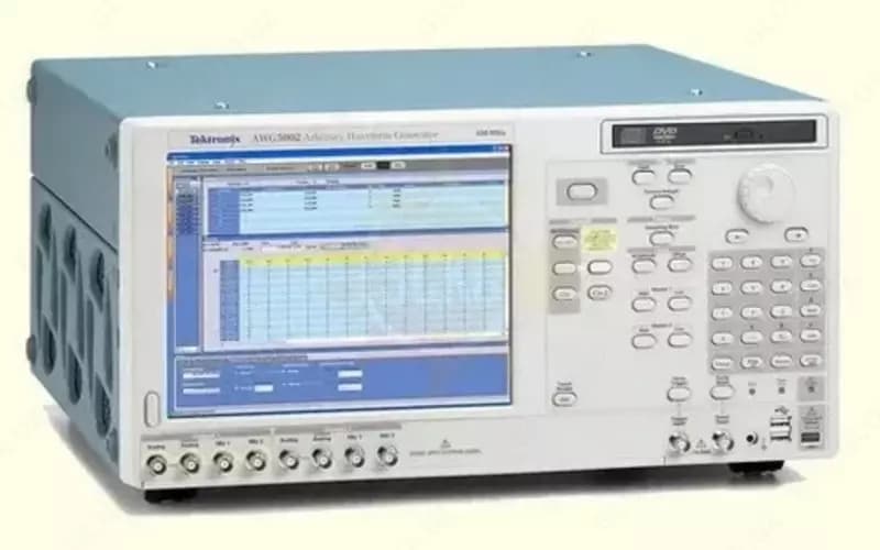 AWG5012C. Генератор сигналов — 1