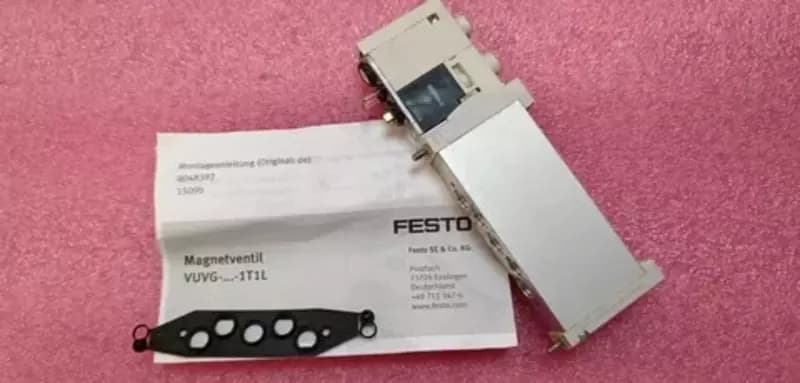 Распределитель с электромагнитным управлением ”Festo” VUVG-B14-M52-AZT-F- 1T1L — 2