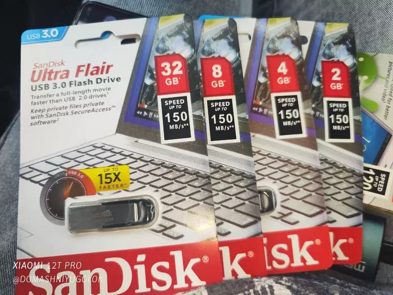 Флешка USB Flash Drive (4GB) — 1