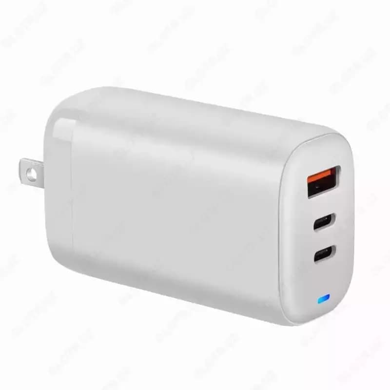 Зарядное устройство ”Acer” GaN 65W, three-port Charger, 2 x typeC and 1 x typeA, EU and UK plug (Арт.- GP.ADT11.011) — 2