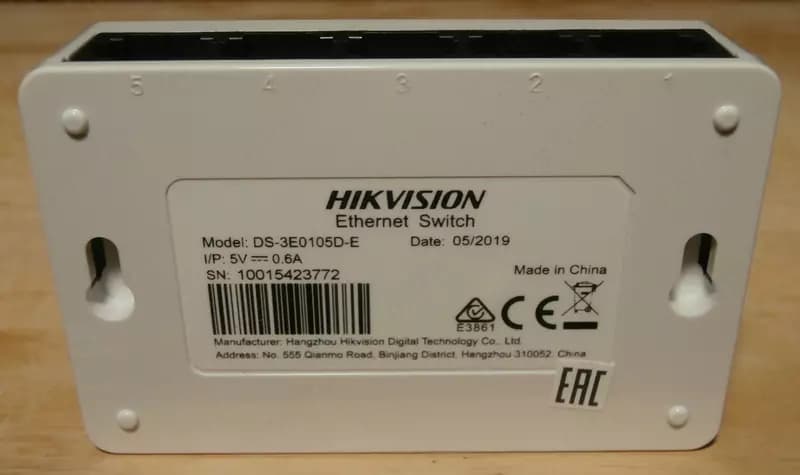 Коммутатор DS-3E0105D-E — 2