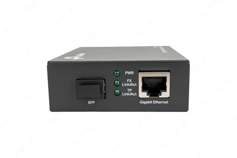 MC220L Omada Gigabit RJ45 to SFP Media Converter — 1