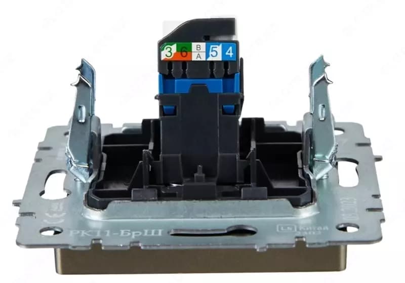 Розетка компьютерная BRITE RJ45 кат.5E РК10-БрШ шампань IEK — 4