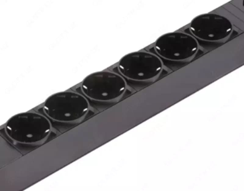 Распределитель питания APC EPDU1010B-SCH — 4