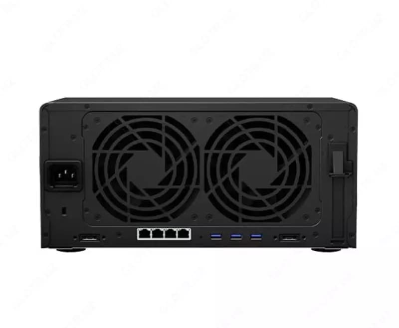 Сетевое хранилище Synology DiskStation DS1821+. — 4