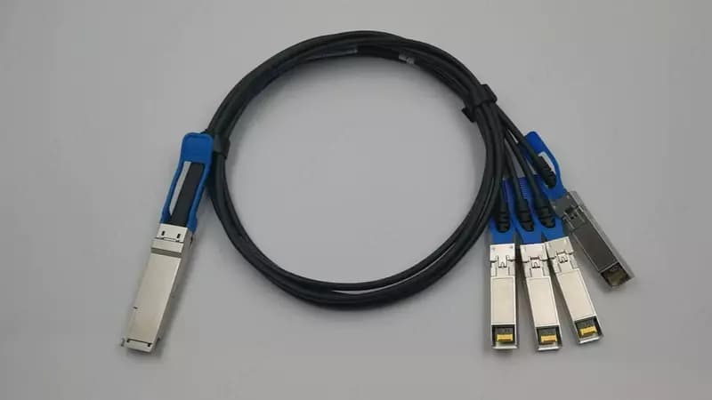 SM9220-1M Omada 100G QSFP28 Direct Attach Cable — 2