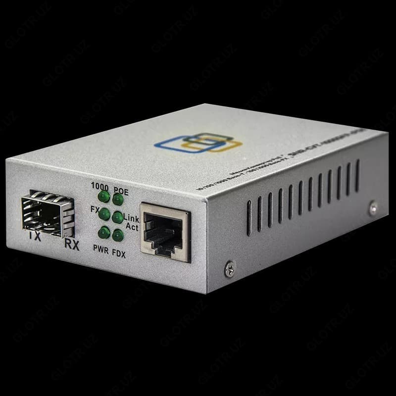 Медиаконвертер 10/100/1000-Base-T c PoE / 100/1000Base-FX с SFP-портом — 1