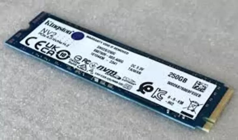SSD M2 Kingston 250GB NVMe (чтение/запись 3000/1300 МБ/с SNV2S/250G) — 5