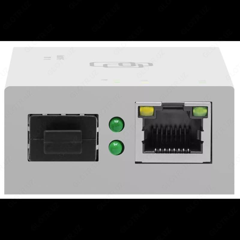 Медиаконвертер 10/100/1000-Base-T / 100/1000Base-FX с SFP-портом — 2