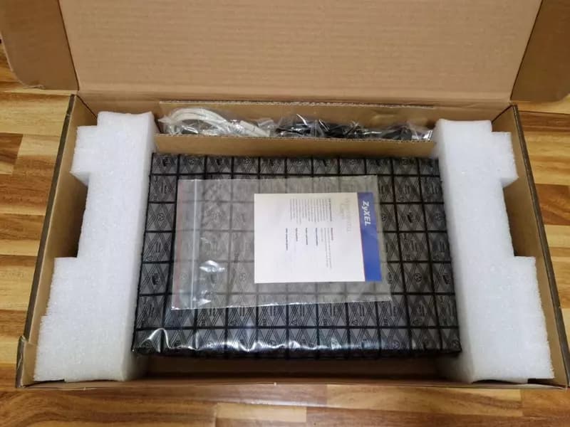 Управляемый коммутатор L2+ ZyXEL XGS3600-28F (24xGbE, 4x10G SFP+) — 4