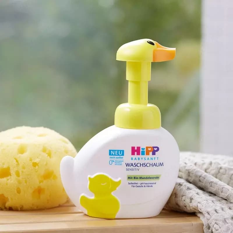Детская моющая пенка для лица и рук “Уточка” HiPP Babysanft для чувствительной кожи, с дозатором, 250 мл — 2